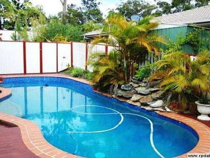 25 Gainsborough Drive, Varsity Lakes QLD 4227