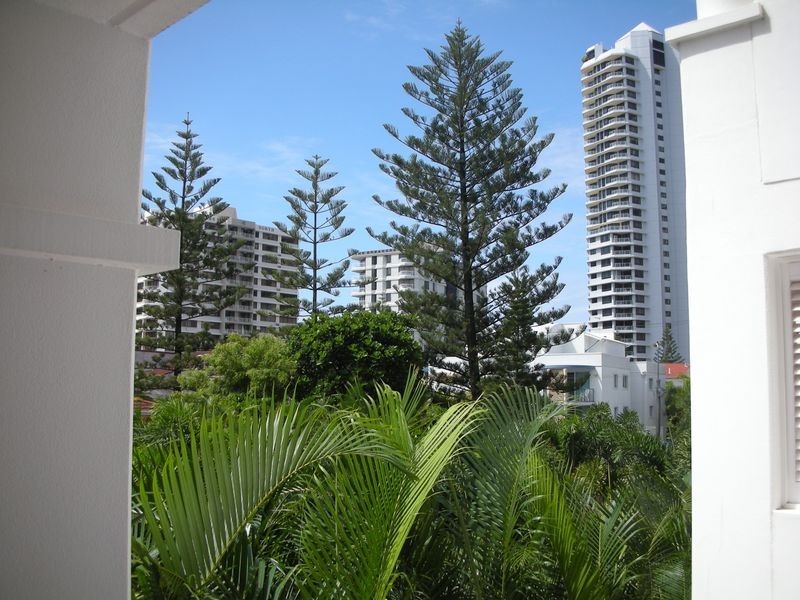 Broadbeach QLD 4218