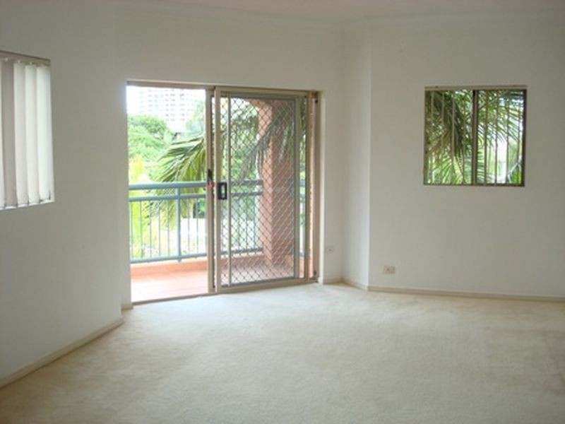 6/41 Britannia Avenue, Broadbeach QLD 4218