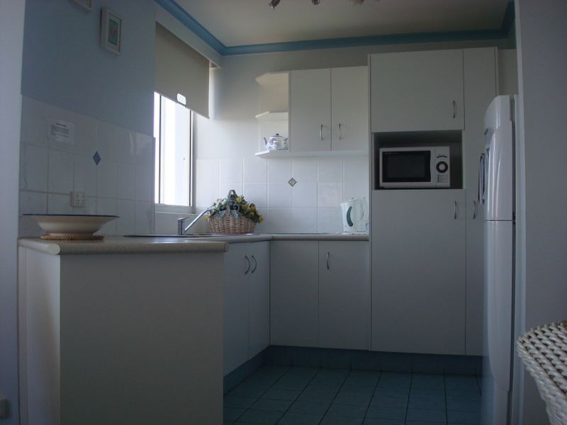 18/155 Old Burleigh Road, Broadbeach QLD 4218