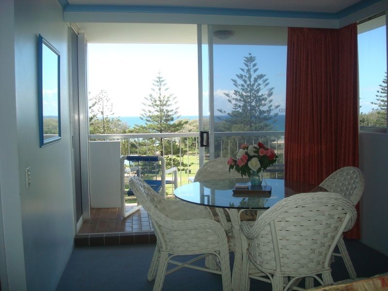 18/155 Old Burleigh Road, Broadbeach QLD 4218