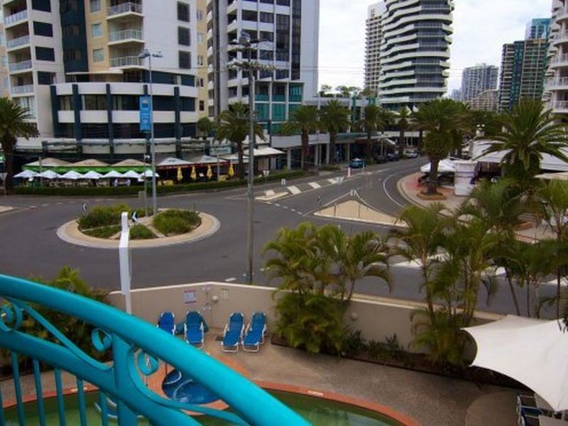 Broadbeach QLD 4218