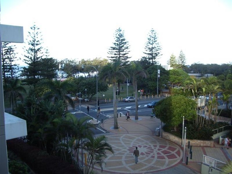 305/157 Old Burleigh Road (South Pacific Plaza), Broadbeach QLD 4218