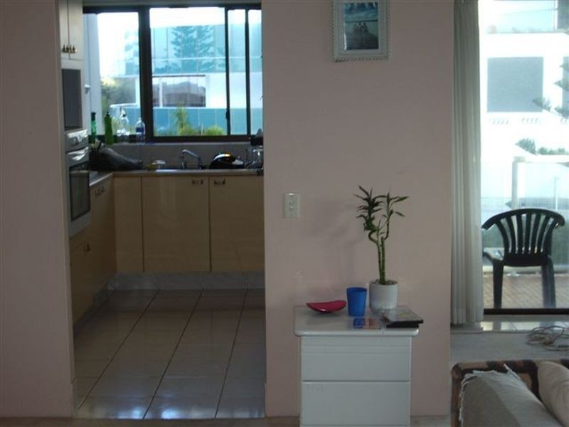 305/157 Old Burleigh Road (South Pacific Plaza), Broadbeach QLD 4218