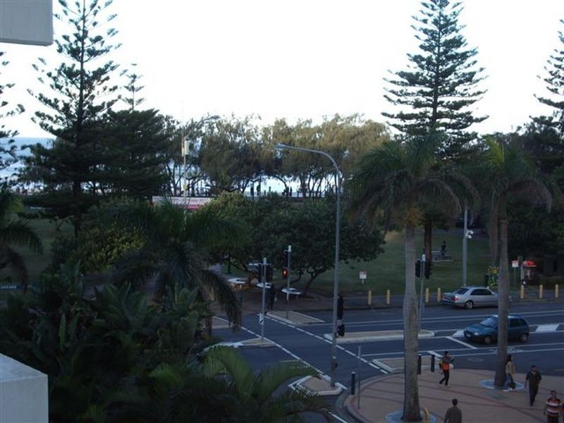 305/157 Old Burleigh Road (South Pacific Plaza), Broadbeach QLD 4218