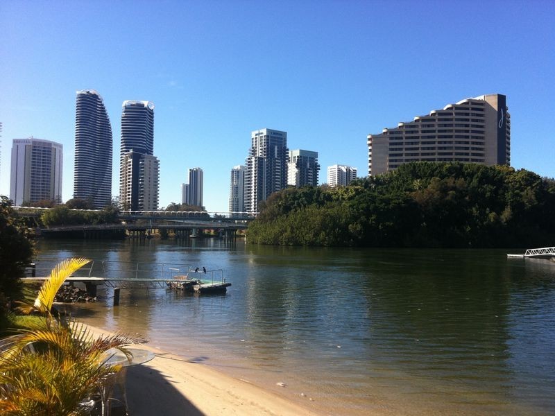 19 Miami Key, Broadbeach Waters QLD 4218