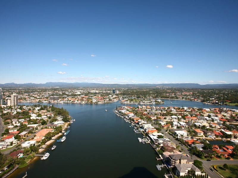 181/2 Admiralty Drive, Surfers Paradise QLD 4217