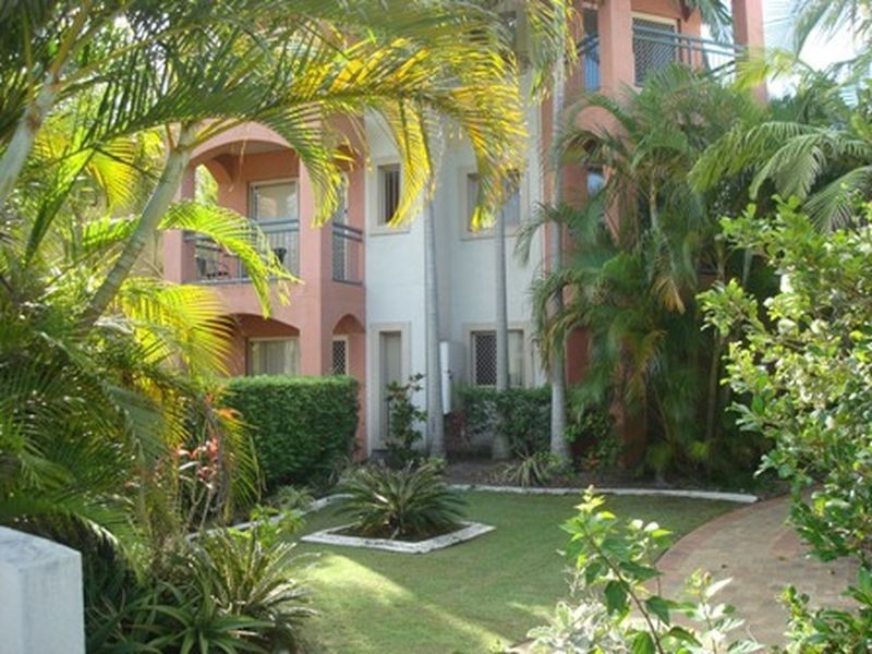 6/41 Britannia Avenue, Broadbeach QLD 4218