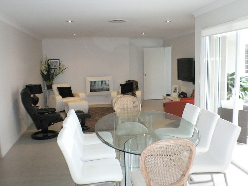 Clear Island Waters QLD 4226