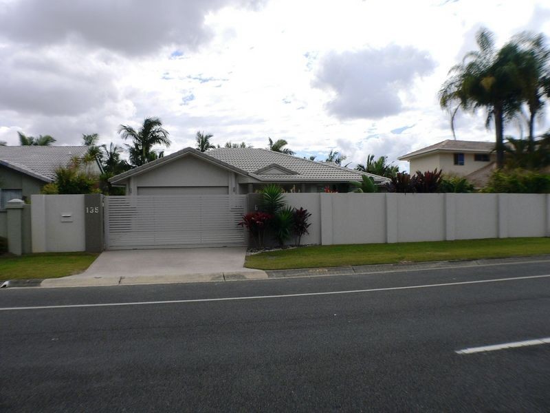 Clear Island Waters QLD 4226