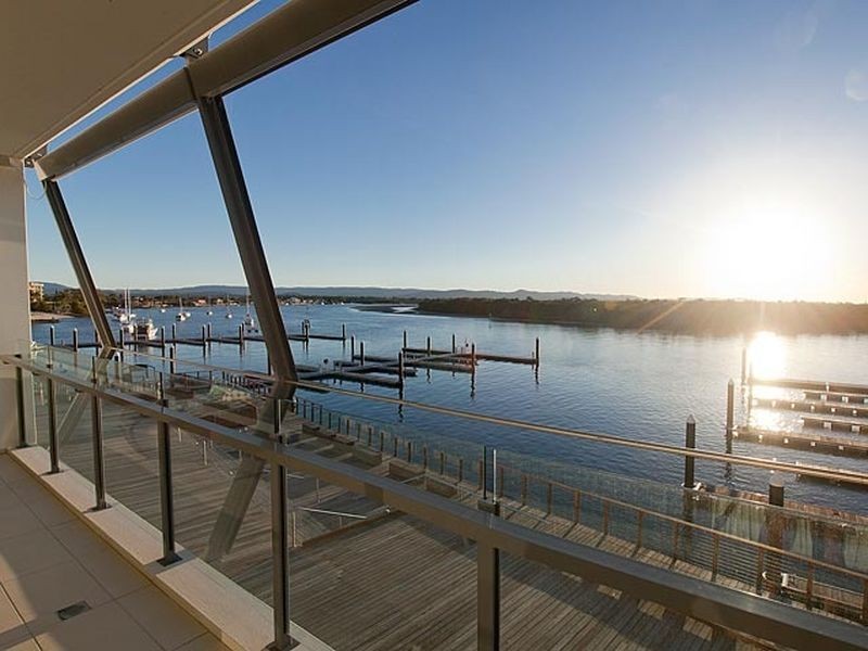 Paradise Point QLD 4216