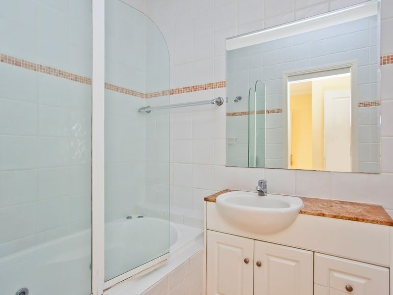 2/19 Jubilee Avenue, Broadbeach QLD 4218