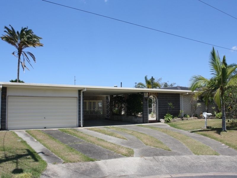 1 Sheridan Park Avenue, Broadbeach Waters QLD 4218
