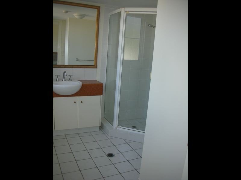 215/9 Beach Parade, Surfers Paradise QLD 4217