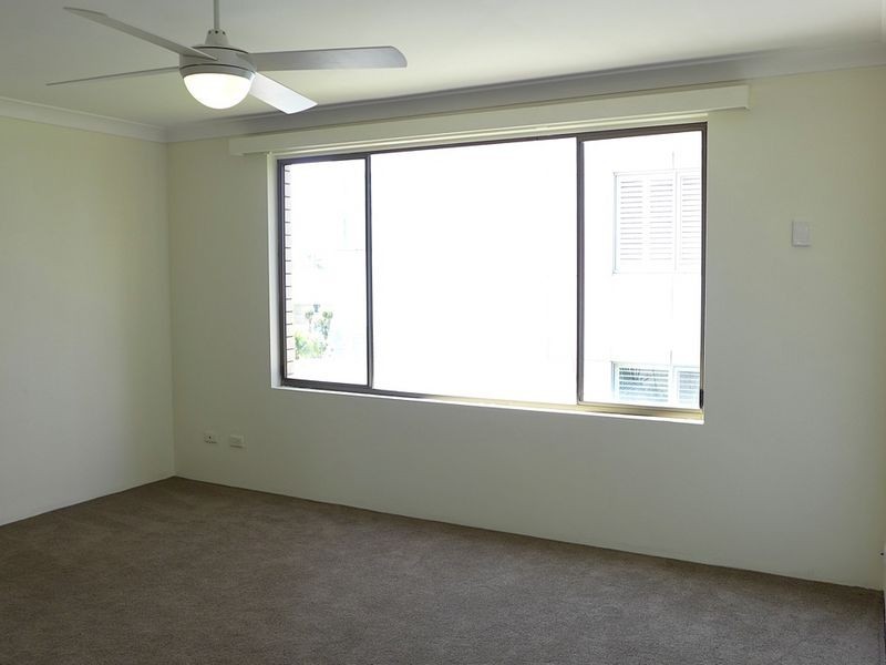 5/5 Jubilee Avenue, Broadbeach QLD 4218