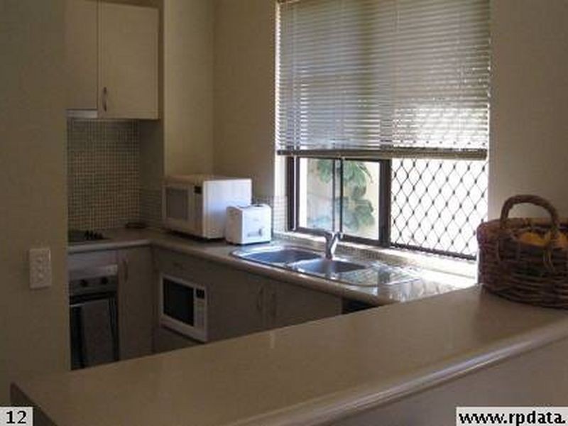 2/5 Sportsman Avenue, Mermaid Beach QLD 4218