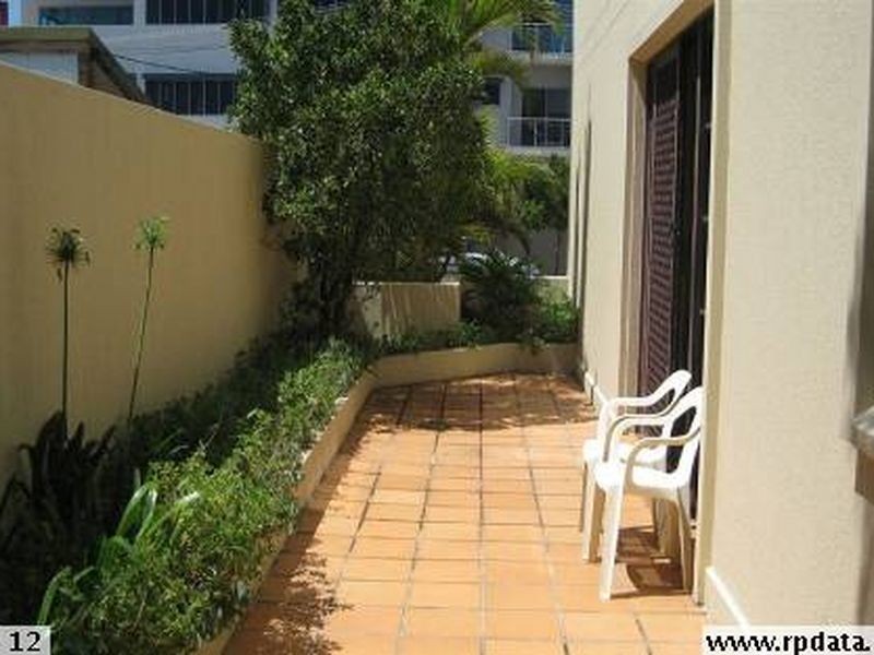 2/5 Sportsman Avenue, Mermaid Beach QLD 4218