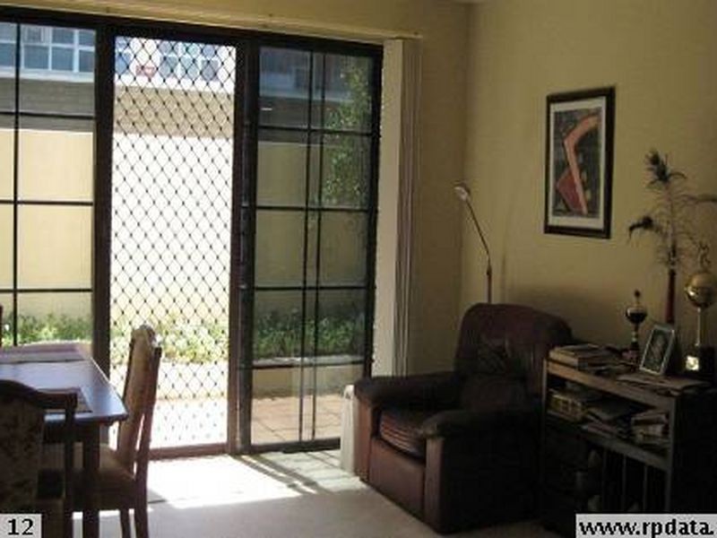 2/5 Sportsman Avenue, Mermaid Beach QLD 4218