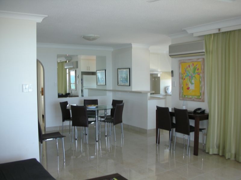 Broadbeach QLD 4218