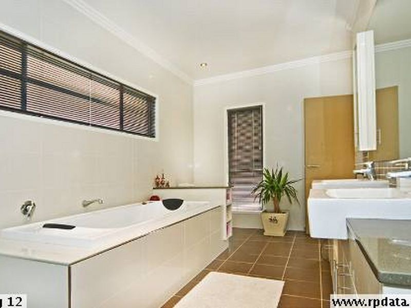 17 Peregrine Crescent, Coomera QLD 4209