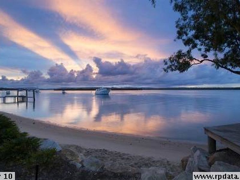 316 Bayview Street, Hollywell QLD 4216