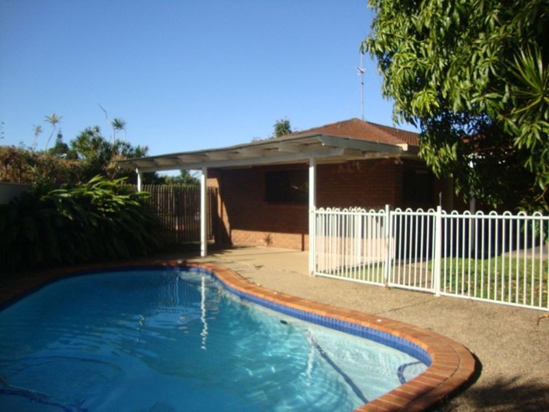 3 Hokitika Street, Broadbeach Waters QLD 4218