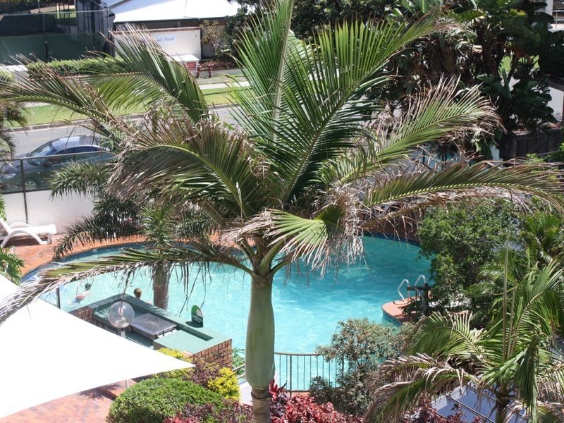 4-6 Britannia Avenue, Broadbeach QLD 4218