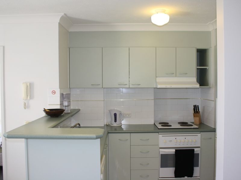 4-6 Britannia Avenue, Broadbeach QLD 4218