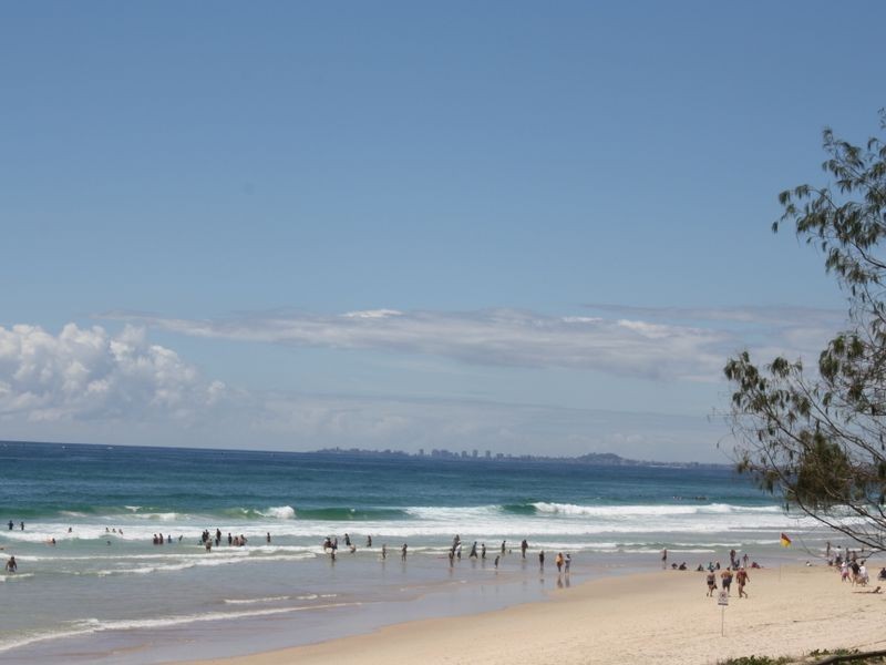 4-6 Britannia Avenue, Broadbeach QLD 4218
