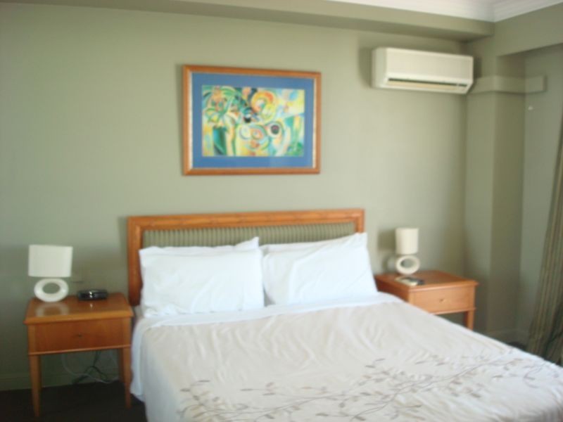 1602/24-26 Queensland Avenue (The Phoenician), Broadbeach QLD 4218