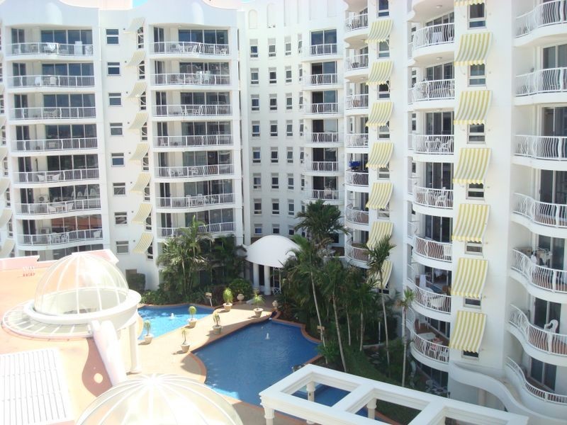 1602/24-26 Queensland Avenue (The Phoenician), Broadbeach QLD 4218
