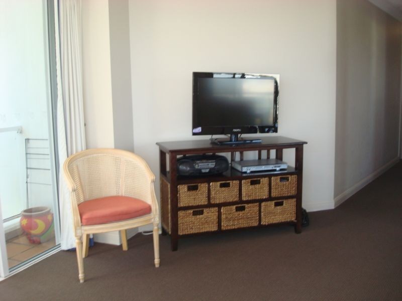 1602/24-26 Queensland Avenue (The Phoenician), Broadbeach QLD 4218