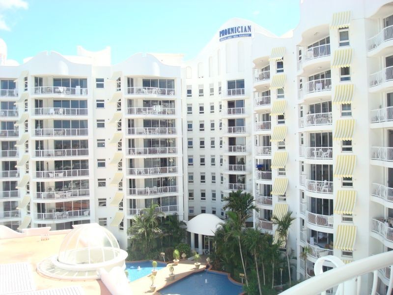 1602/24-26 Queensland Avenue (The Phoenician), Broadbeach QLD 4218