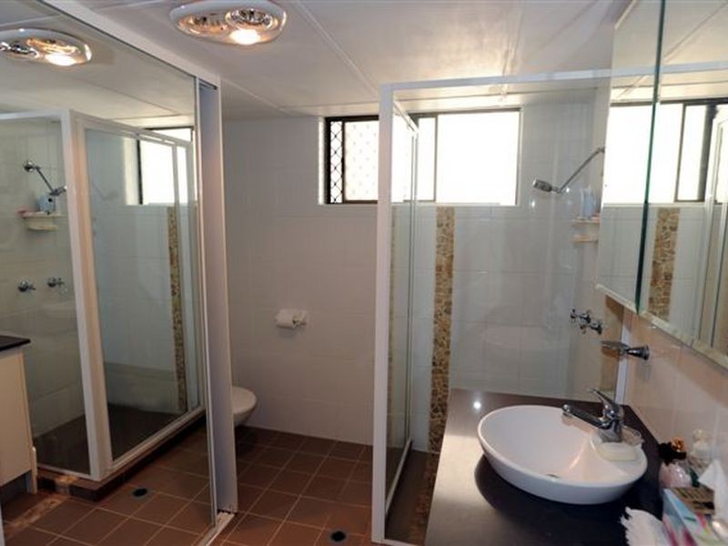 1/5 Jubilee Avenue, Broadbeach QLD 4218