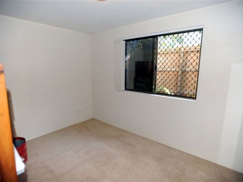 1/5 Jubilee Avenue, Broadbeach QLD 4218