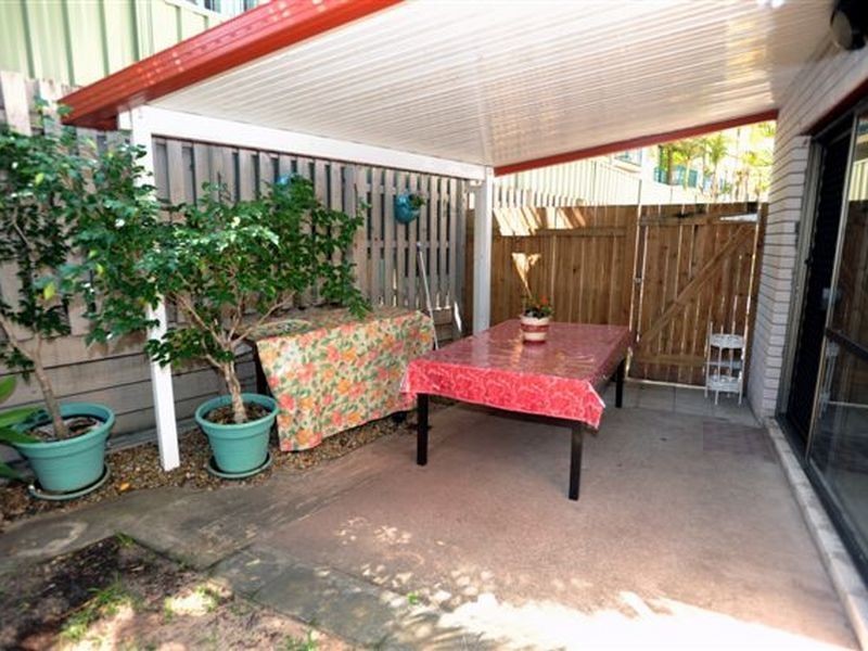 1/5 Jubilee Avenue, Broadbeach QLD 4218