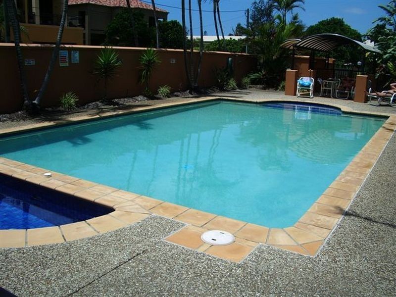 18/2 Fraser Avenue, Miami QLD 4220