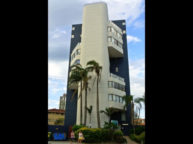 16/19 Fern Street (Columbia Towers), Surfers Paradise QLD 4217
