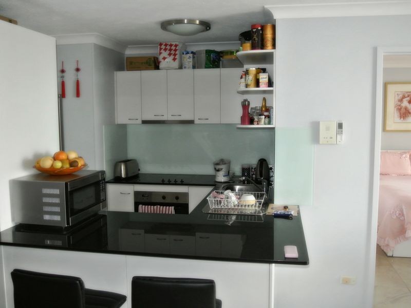 16/19 Fern Street (Columbia Towers), Surfers Paradise QLD 4217