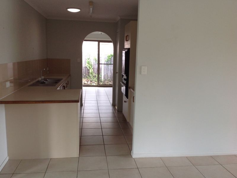 10 Dunsby Drive, Carrara QLD 4211