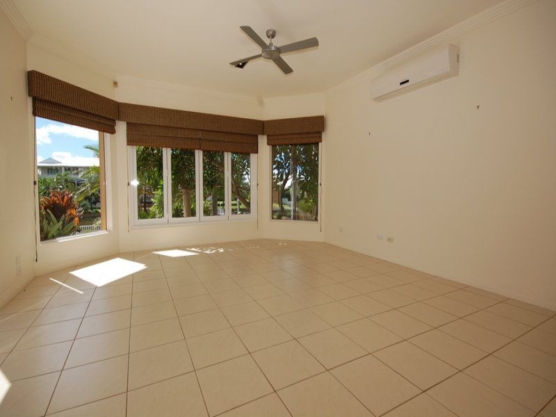 104 Edinburgh Road, Benowa QLD 4217