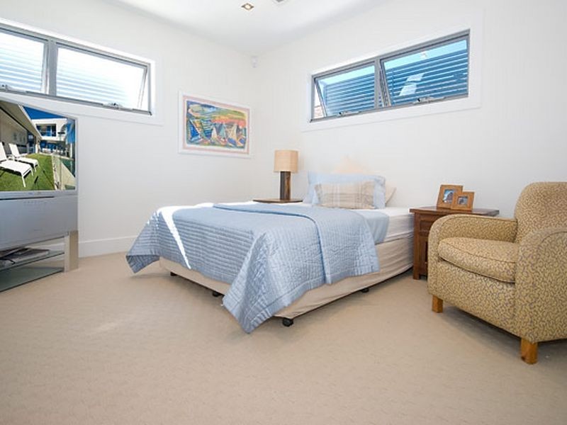 23 Freyburg Street, Bundall QLD 4217