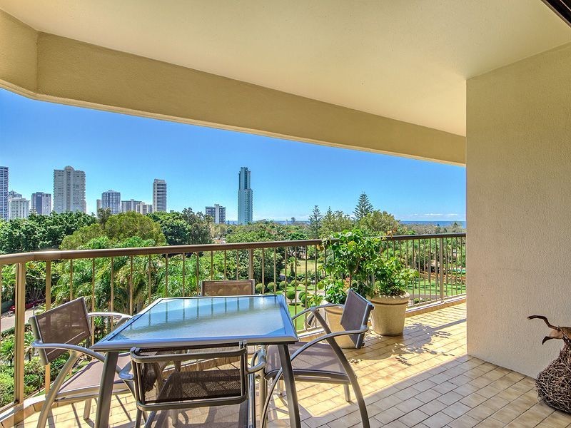 21/2 Admiralty Drive, Paradise Waters QLD 4217
