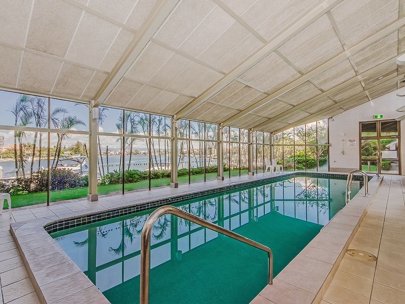 21/2 Admiralty Drive, Paradise Waters QLD 4217