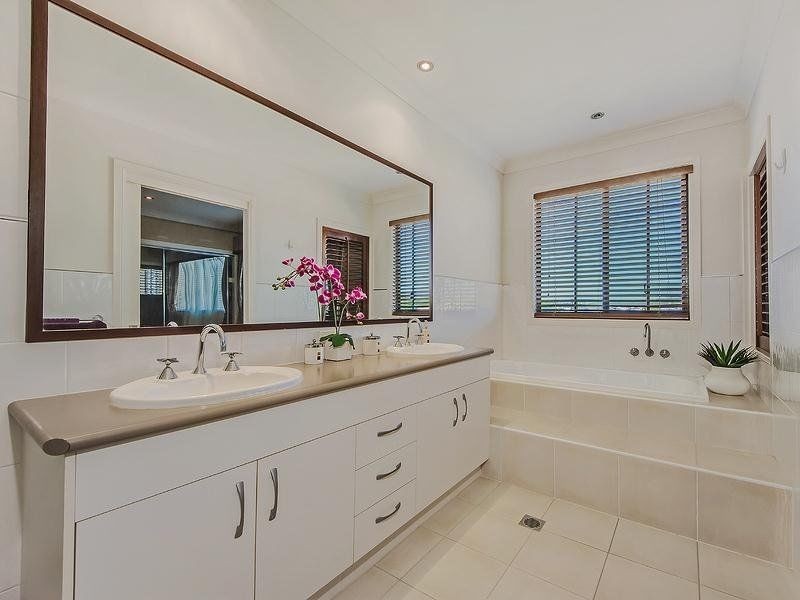 4/31 North Shore Avenue, Varsity Lakes QLD 4227