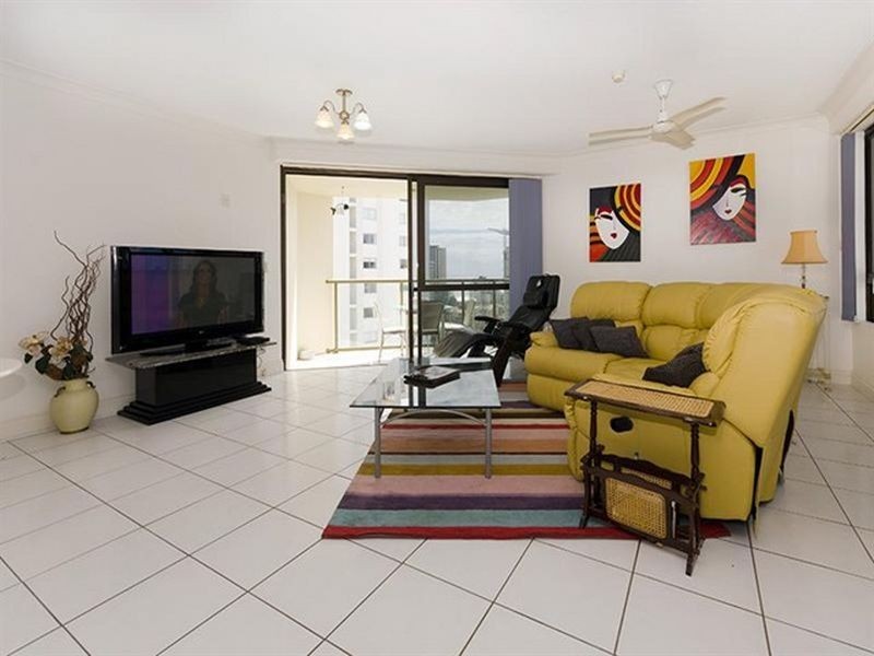 61/2890 Gold Coast Highway (Surfers Hawaiian), Surfers Paradise QLD 4217