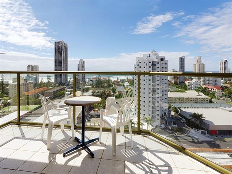 61/2890 Gold Coast Highway (Surfers Hawaiian), Surfers Paradise QLD 4217