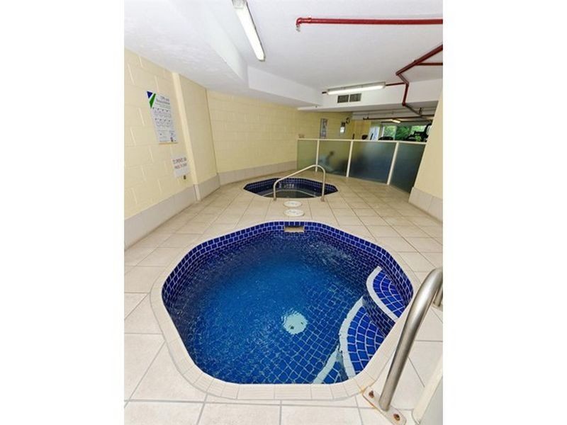 61/2890 Gold Coast Highway (Surfers Hawaiian), Surfers Paradise QLD 4217