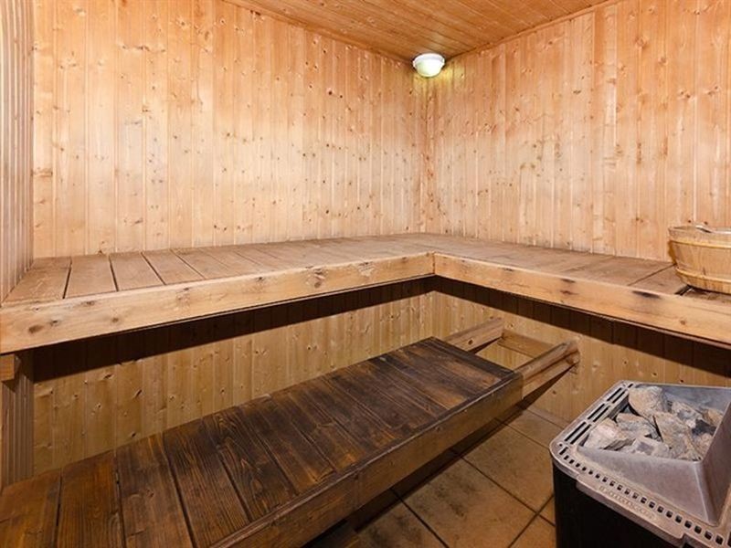 61/2890 Gold Coast Highway (Surfers Hawaiian), Surfers Paradise QLD 4217