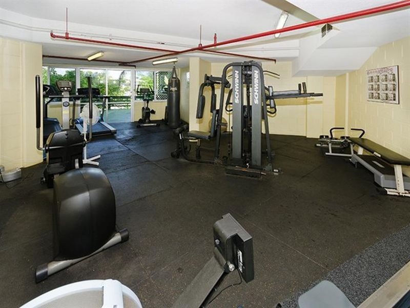 61/2890 Gold Coast Highway (Surfers Hawaiian), Surfers Paradise QLD 4217